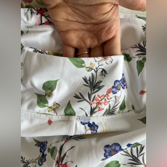 Athleta Contender 7/8 Tight Leggings Blossom Floral Side Stripe Size Small - Picture 13 of 13